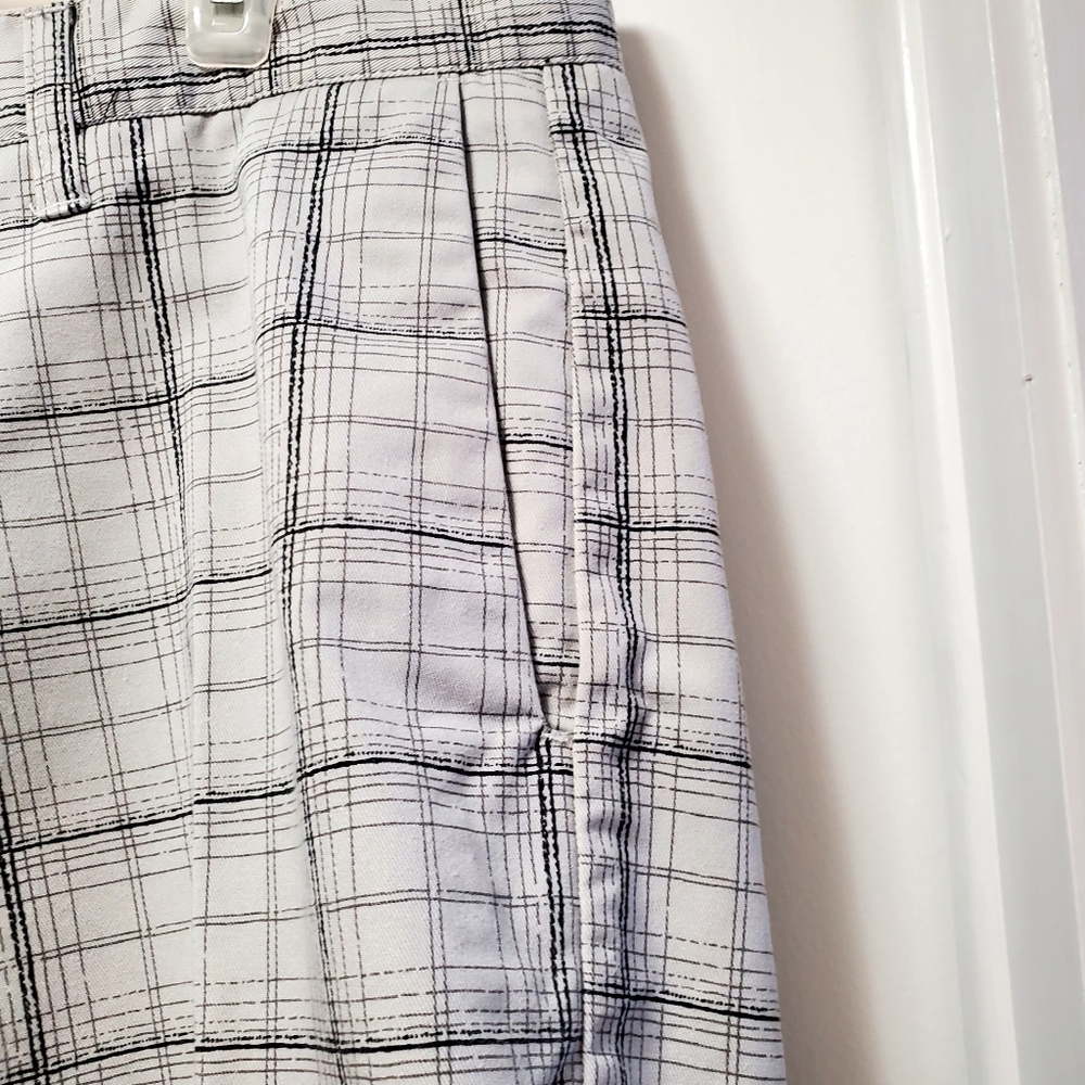 Volcom Corpo Class Shorts Men Size 33 Black/Light… - image 8